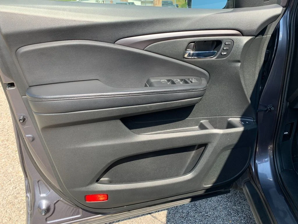 Used 2020  Honda EX-L image 12