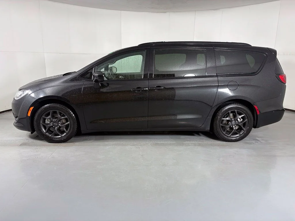 Used 2020 Black Chrysler Touring L Plus image 5