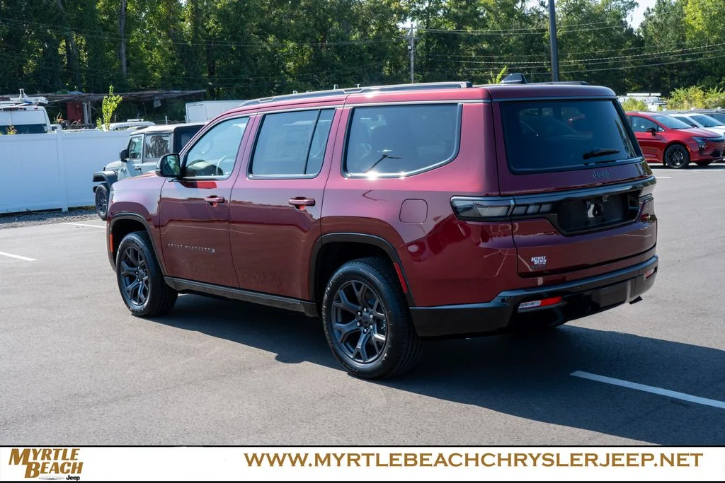 New 2026 Velvet Red Pearl-Coat Exterior Paint Jeep Limited Altitude image 4