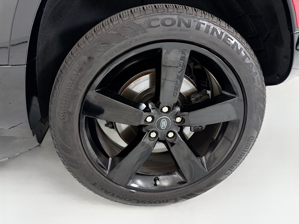 Certified Used 2024 Santorini Black Metallic Land Rover V8 image 28