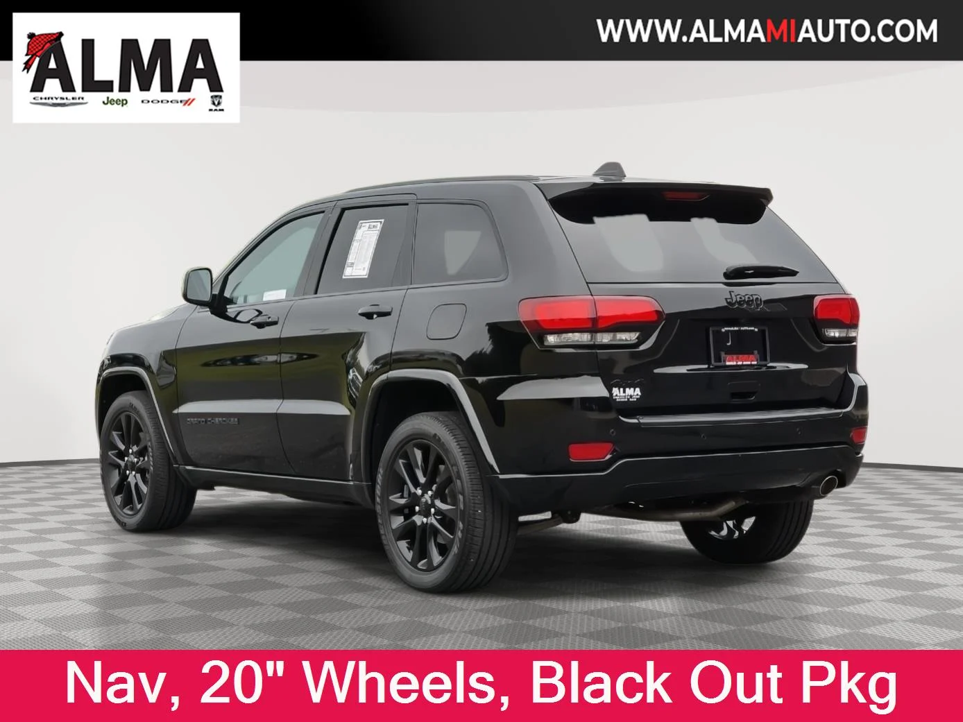 Certified Used 2019 Diamond Black Crystal Pearlcoat Jeep Altitude image 5