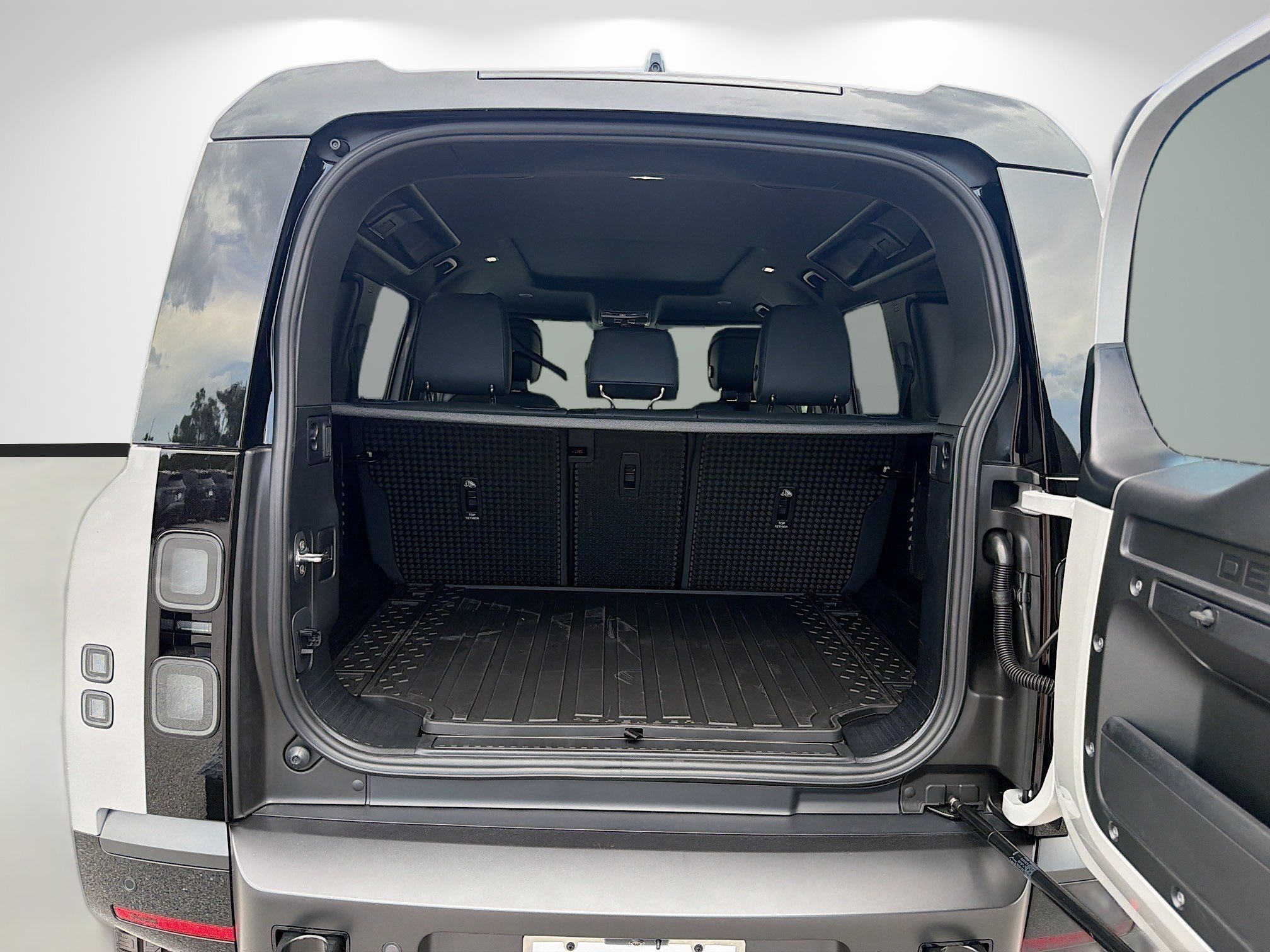 New 2026 Borasco Grey Land Rover X-Dynamic SE image 12