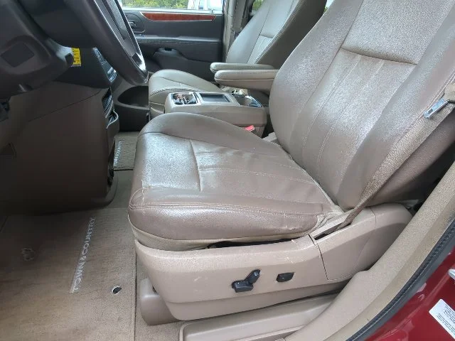 Used 2013 Red Chrysler Touring image 10