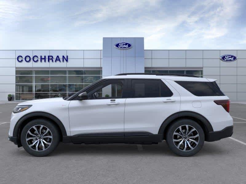 New 2026 Space White Metallic Ford ST-Line image 3