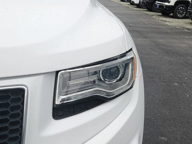 Used 2016 White Jeep Overland image 9