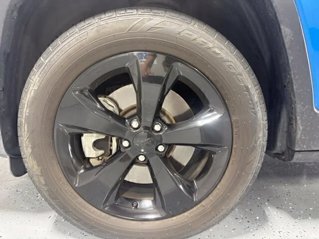 Used 2021 Blue Jeep Latitude Plus image 11