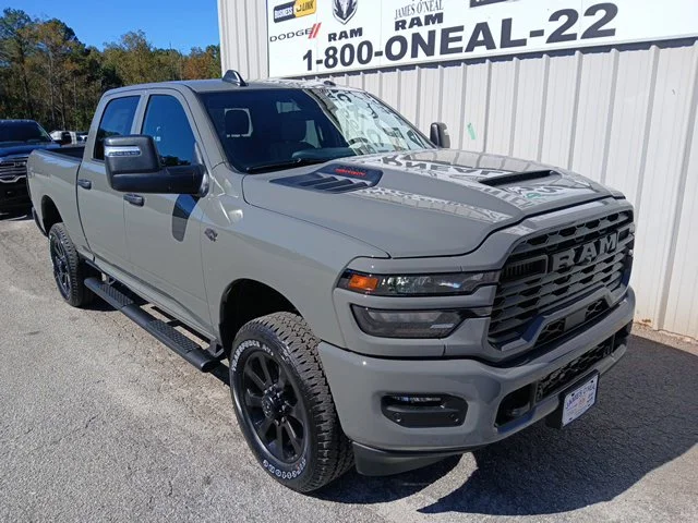 2027 RAM 2500 Pickup Tradesman/Black Express