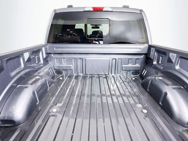 New 2026 Carbonized Gray Metallic Ford XLT image 25