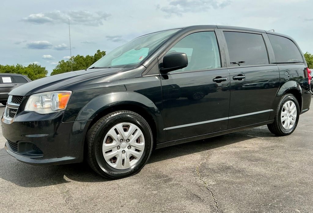 Used 2018 Black Dodge SE image 7