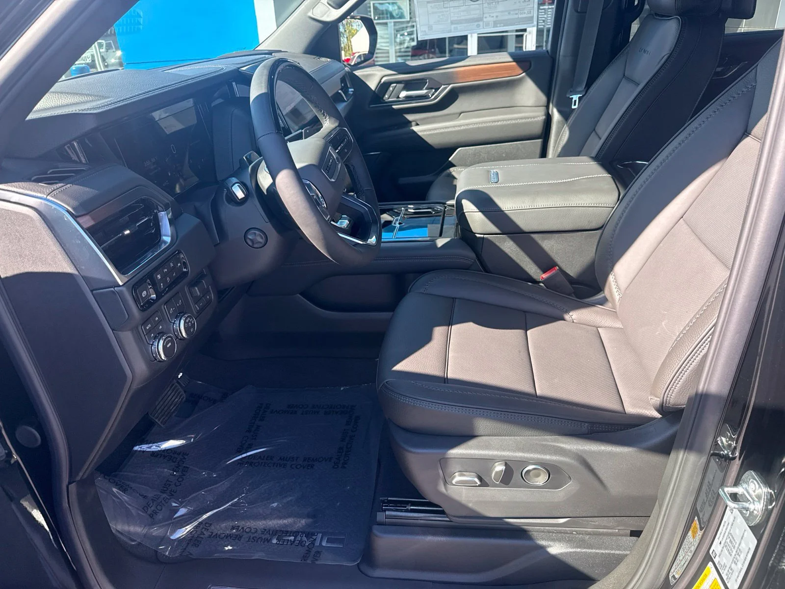 2026 GMC Yukon Denali - Photo 13