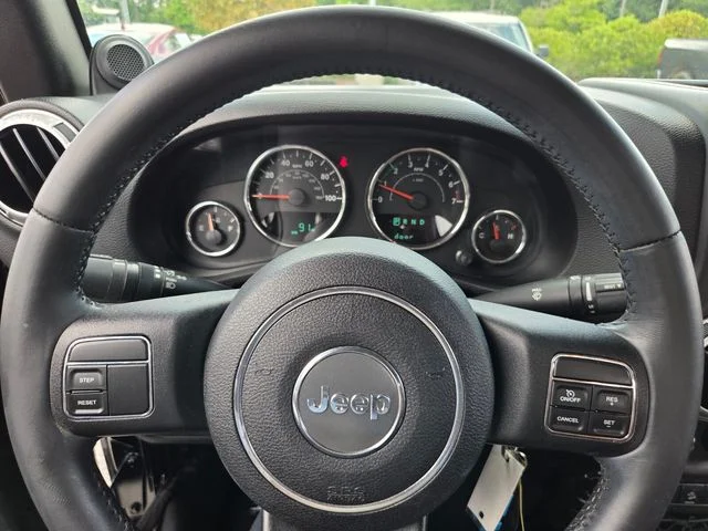 Used 2014 Black Jeep Rubicon image 21