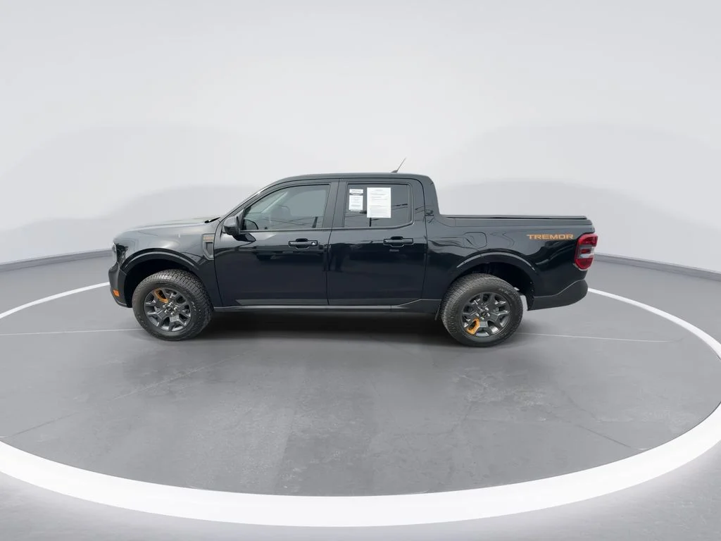 Used 2024 Black Ford Lariat image 5