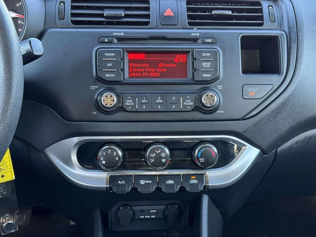 Used 2015 Silver Kia LX image 19