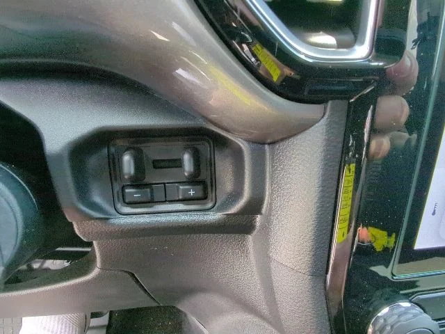 Used 2025 White Ford XLT image 28