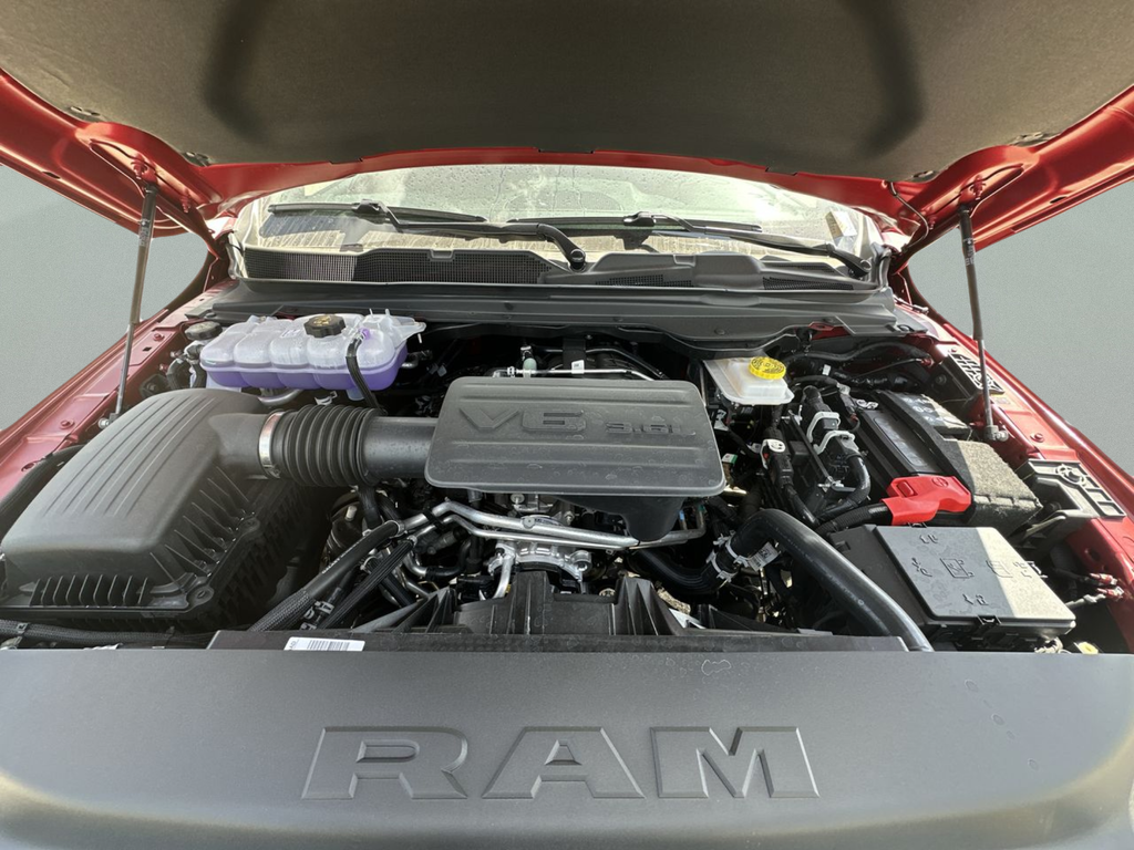 New 2026 Molten Red Pearl-Coat Exterior Paint RAM Express image 39