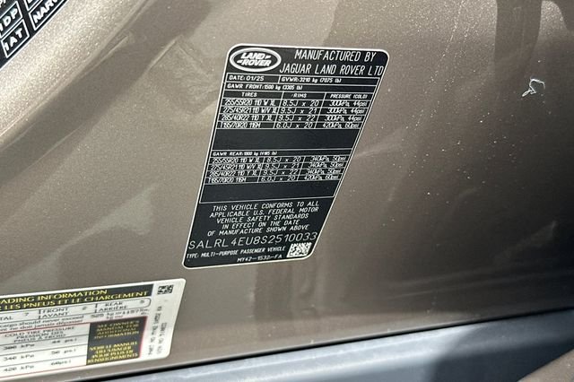 Used 2025 Brown Land Rover Dynamic SE image 28