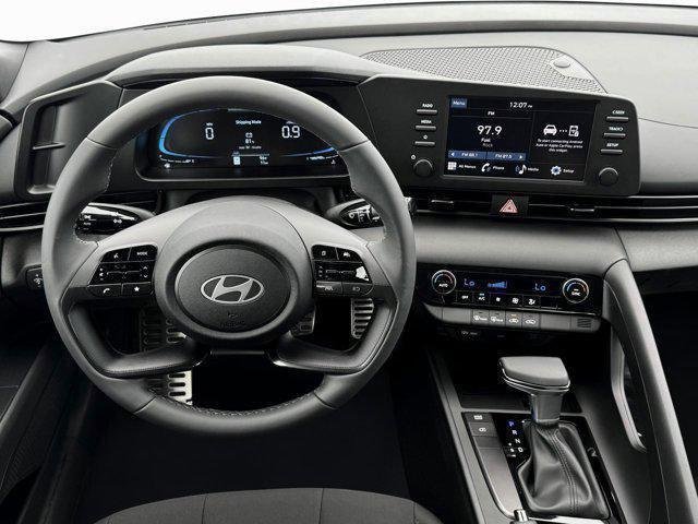 2025 Hyundai Elantra SEL - Photo 17