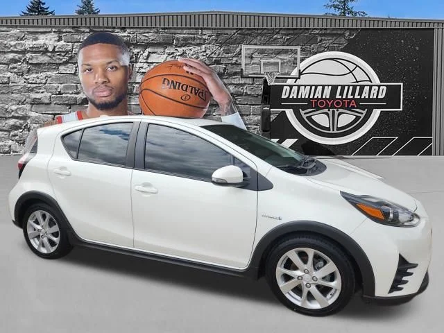 Used 2018  Toyota Four image 1