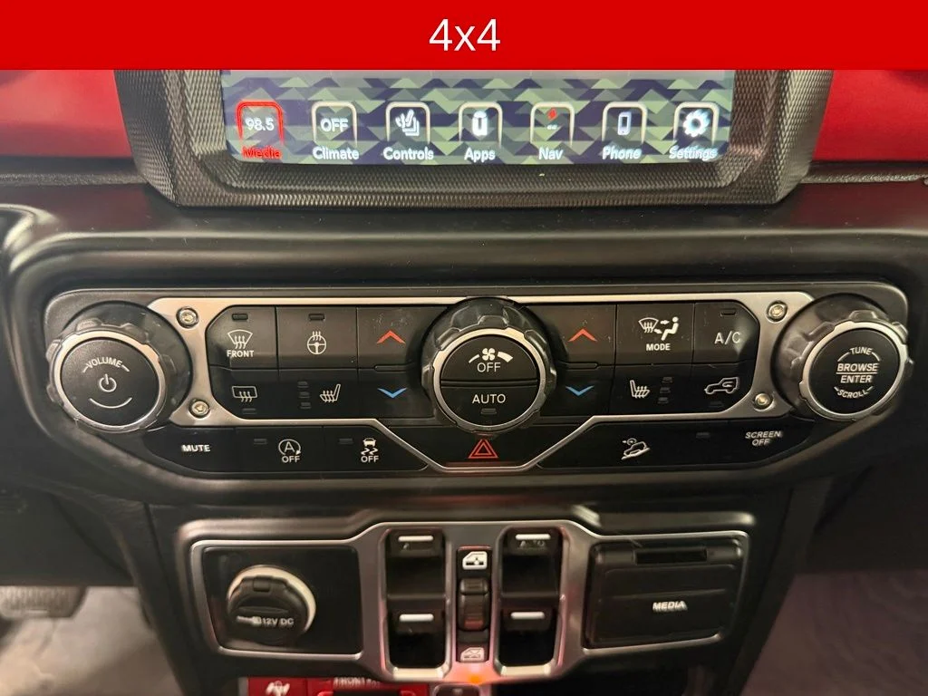 Used 2019 Bright White Clearcoat Jeep Unlimited Rubicon image 10