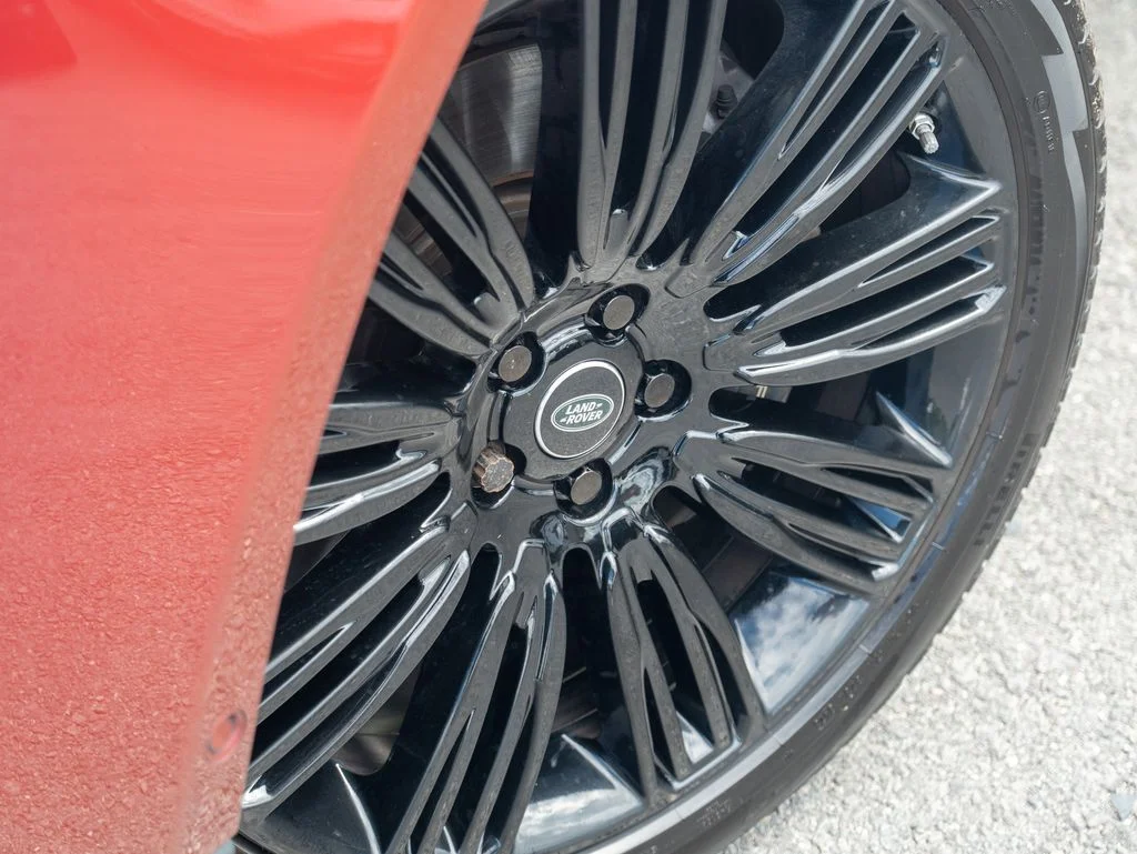 Used 2020 Red Land Rover HSE image 9