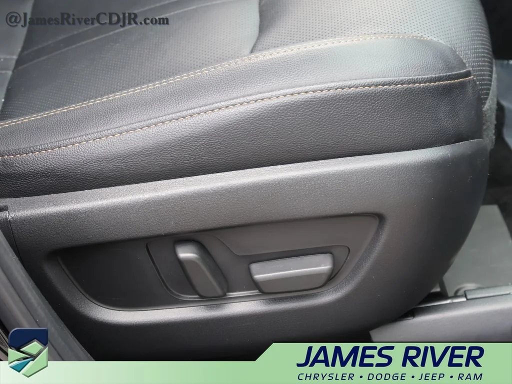 Used 2025 Black Mazda 3.3 Turbo Preferred image 10