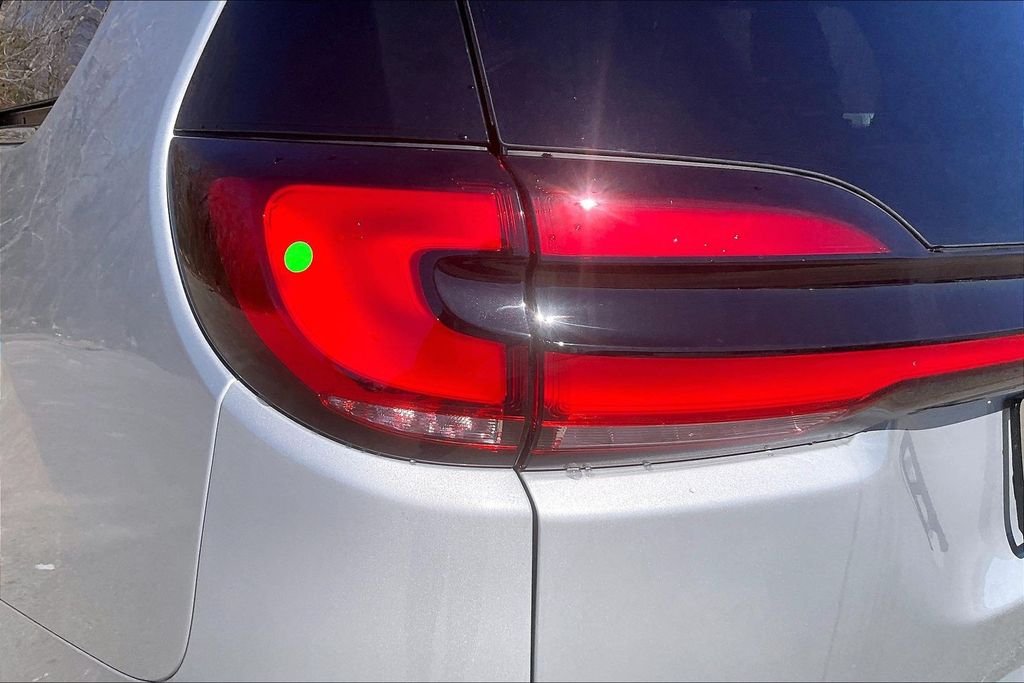 New 2026 Chrysler Pacifica Select 4D Passenger Van