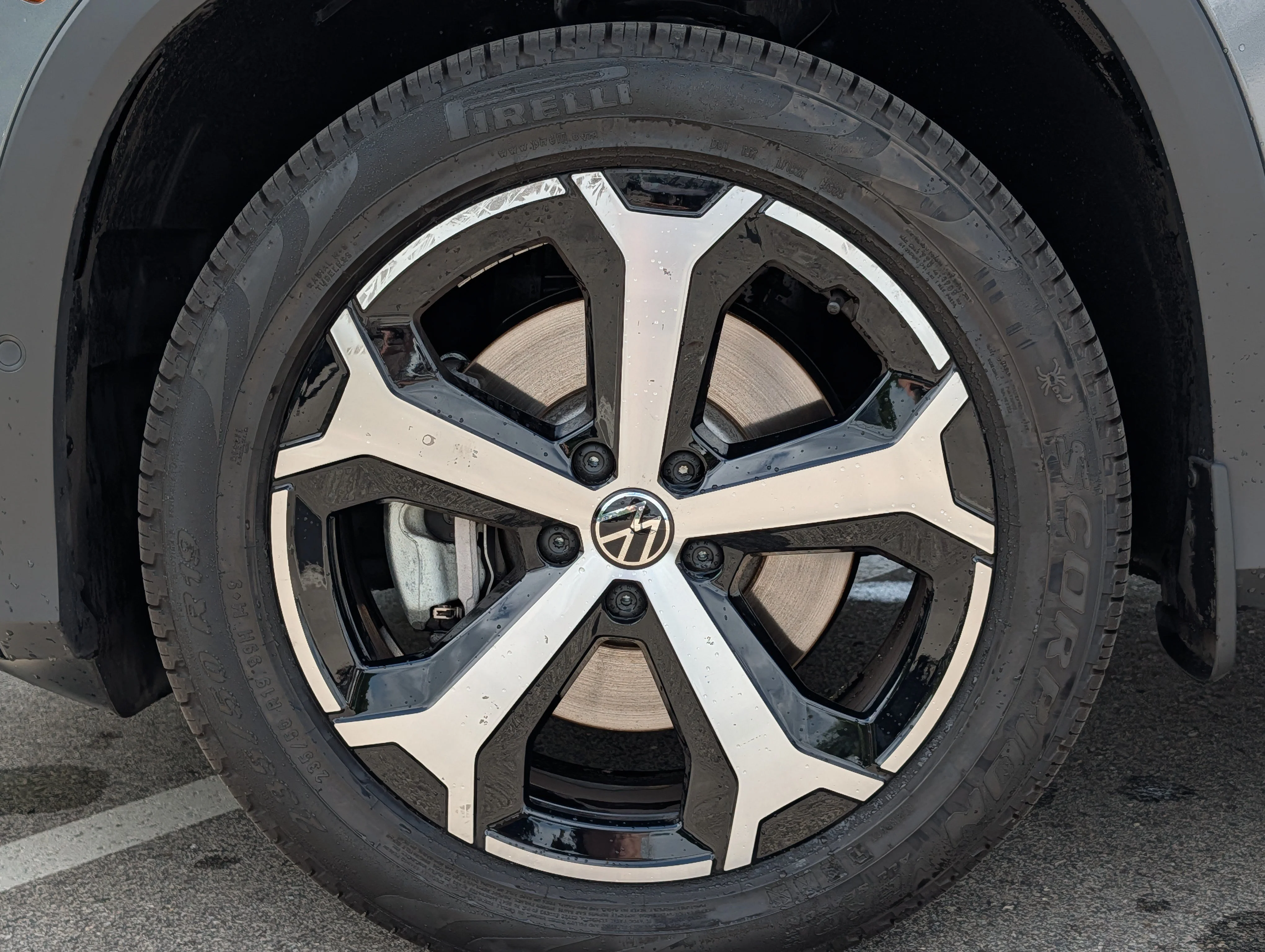 Certified Used 2026 Platinum Gray Metallic Volkswagen SE image 15