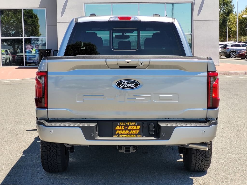 New 2026 Silver Ford XLT image 4