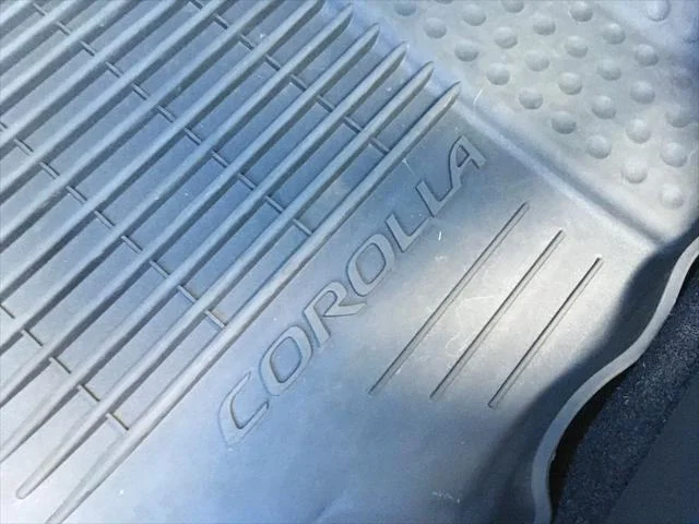 Certified Used 2025 WIND CHILL PEARL Toyota  image 30