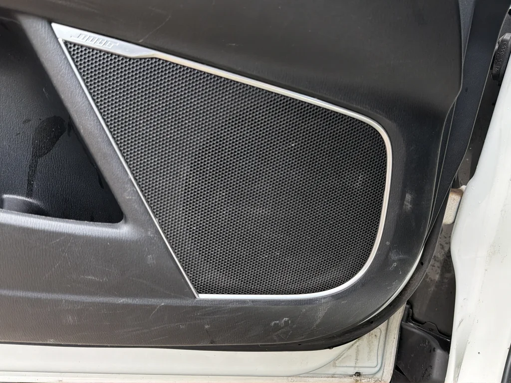 Used 2020 White Mazda Signature image 35