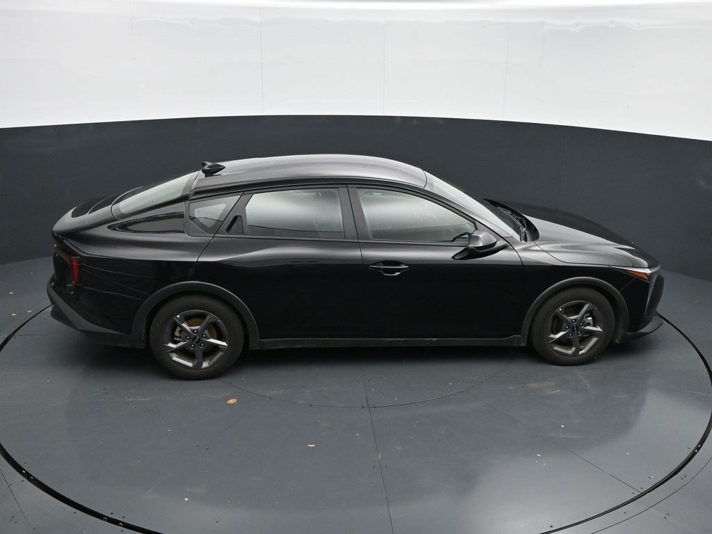Used 2025 Aurora Black Pearl Kia LXS image 31