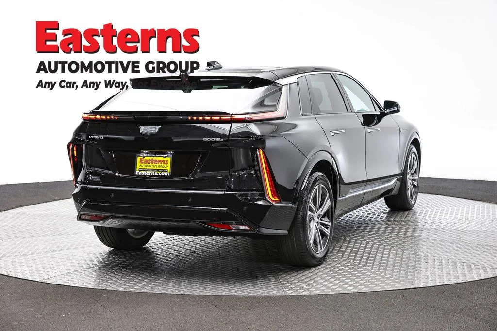 Used 2025 Black Cadillac Luxury image 5