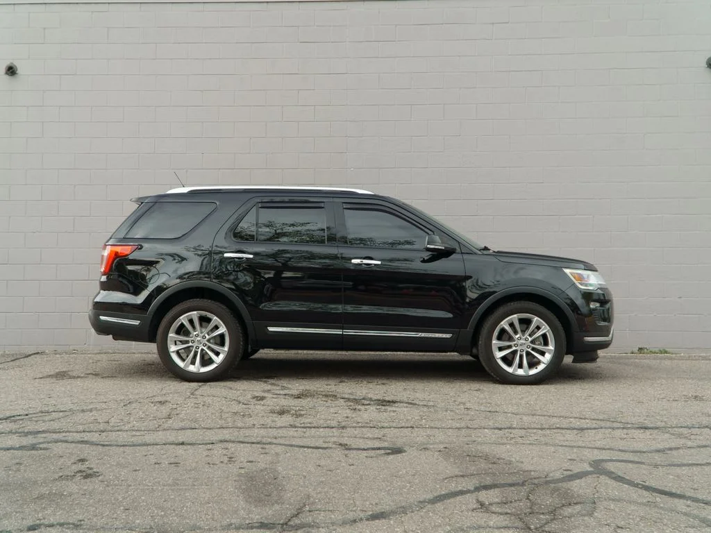 Used 2018 Shadow Black Ford Limited image 8