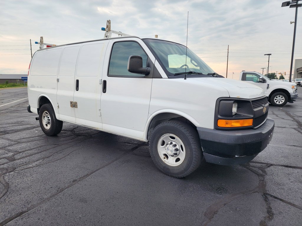 Used 2017 Summit White Chevrolet Work Van image 2