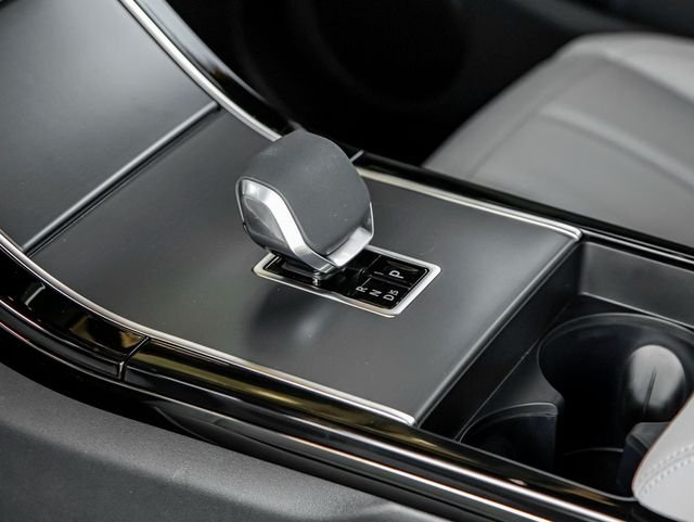 Used 2026 Fuji White Land Rover S image 19