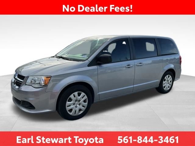 Used 2018 Silver Dodge SE image 5