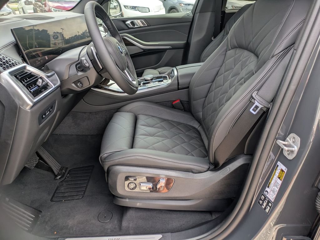 New 2026 Dravit Grey Metallic BMW xDrive40i image 12
