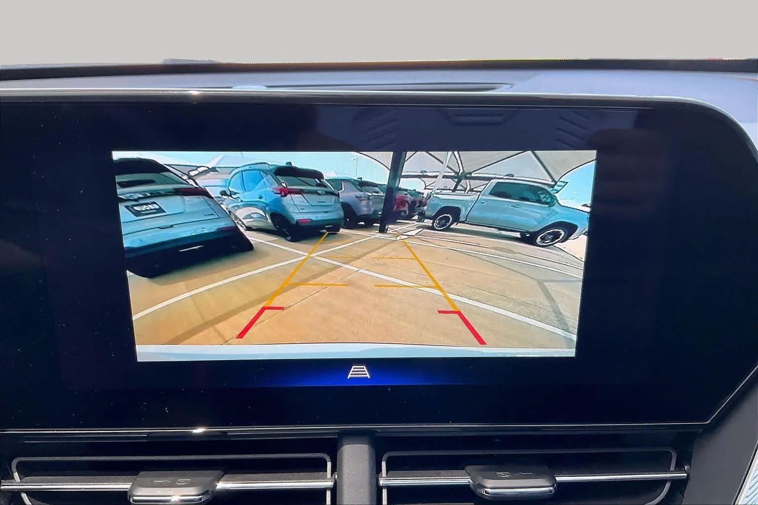 Used 2025 Summit White Chevrolet ACTIV image 25