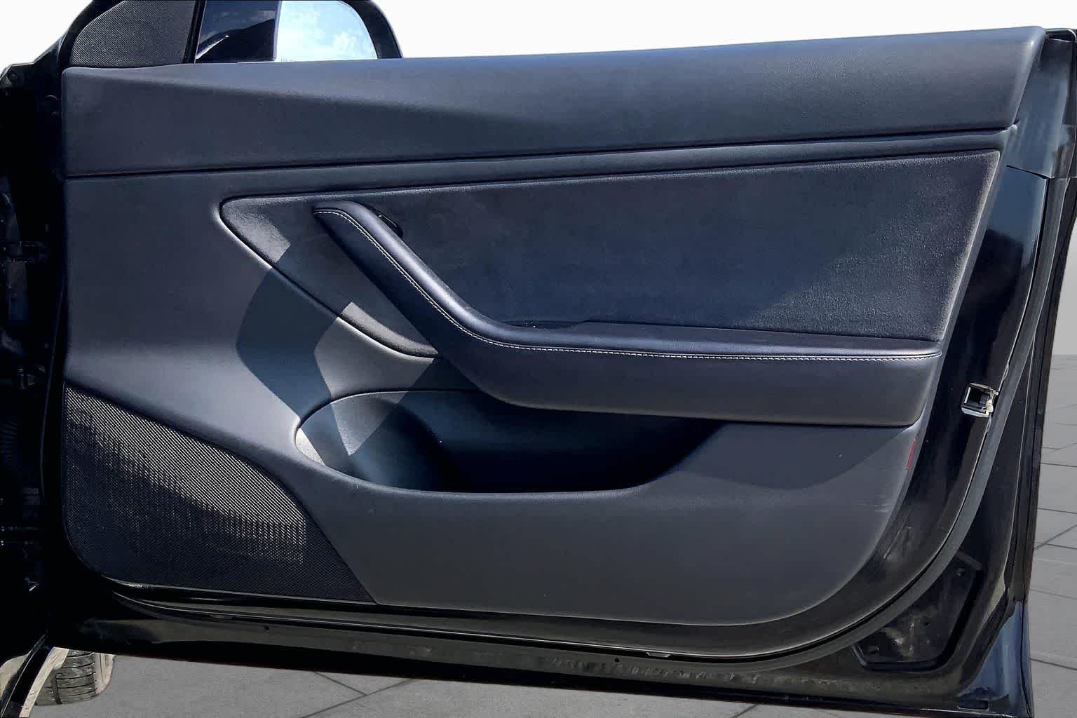 Used 2018 Solid Black Tesla Long Range Battery image 21