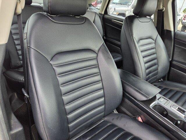 Used 2019 Ingot Silver Metallic Ford SEL image 31