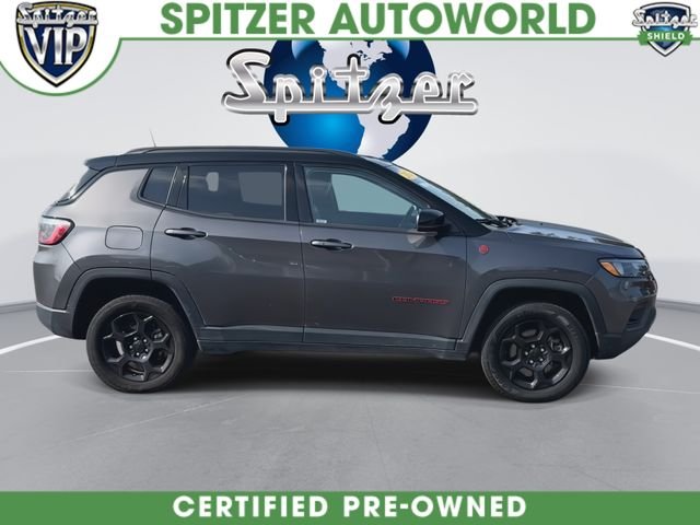 Used 2024 Silver Jeep Trailhawk image 10