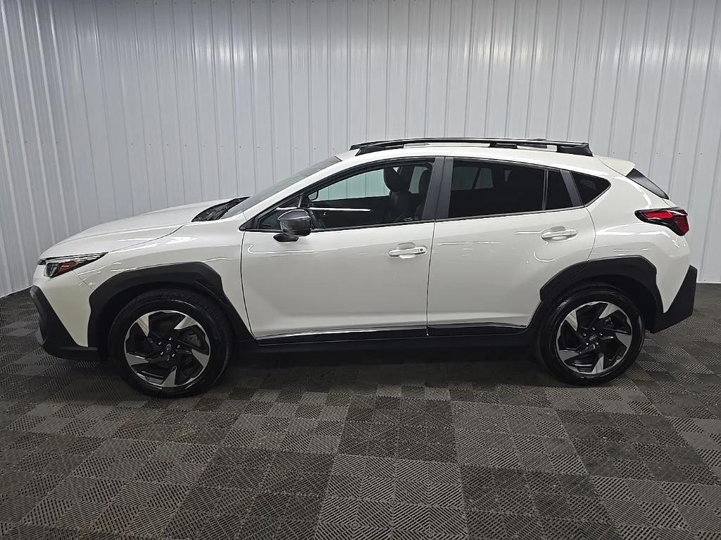Used 2025 Crystal White Pearl Subaru Limited image 6