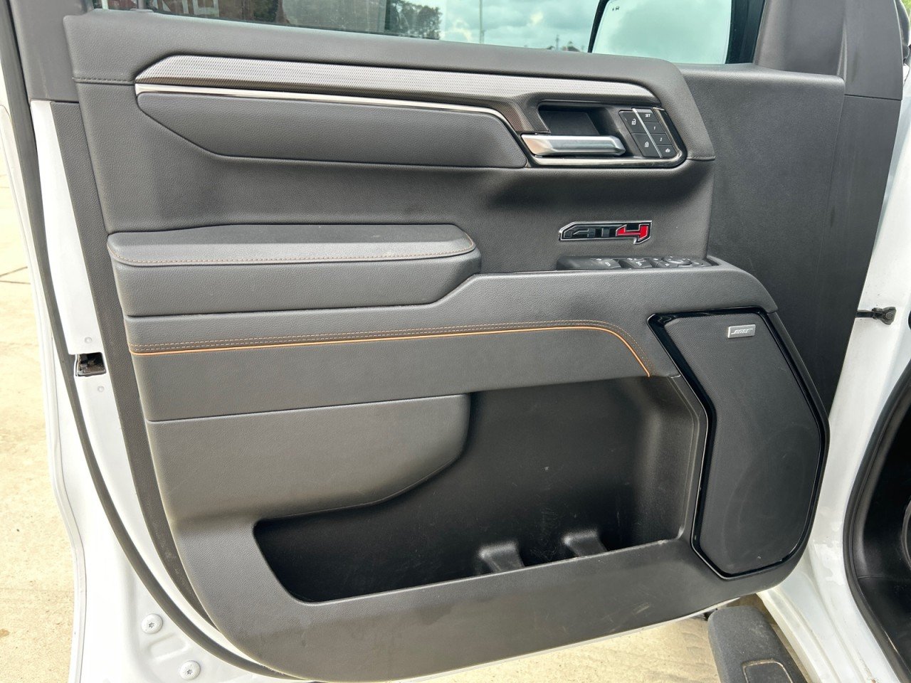 Used 2025 Summit White GMC AT4 image 10