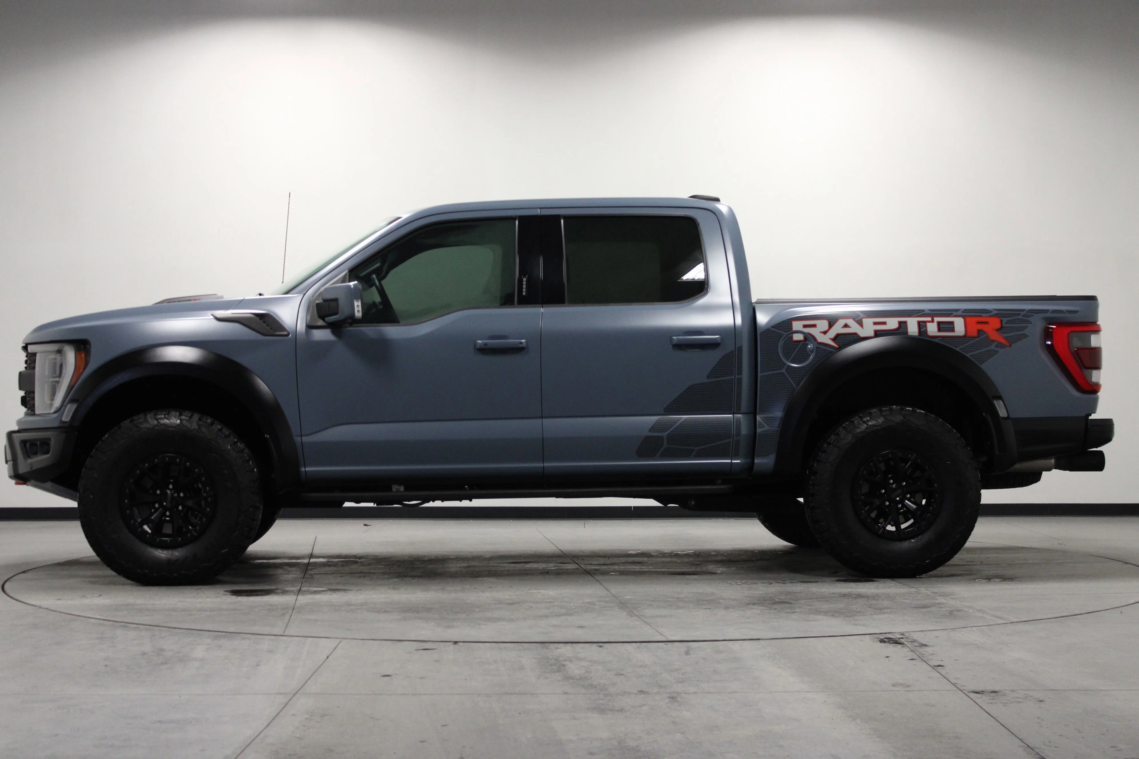 Used 2023 Azure Gray Metallic Ford Raptor image 7