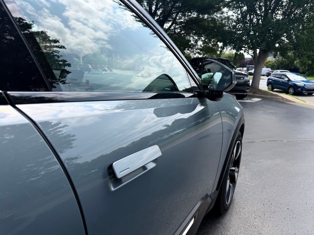 Used 2025  Polestar Long Range Dual Motor image 18