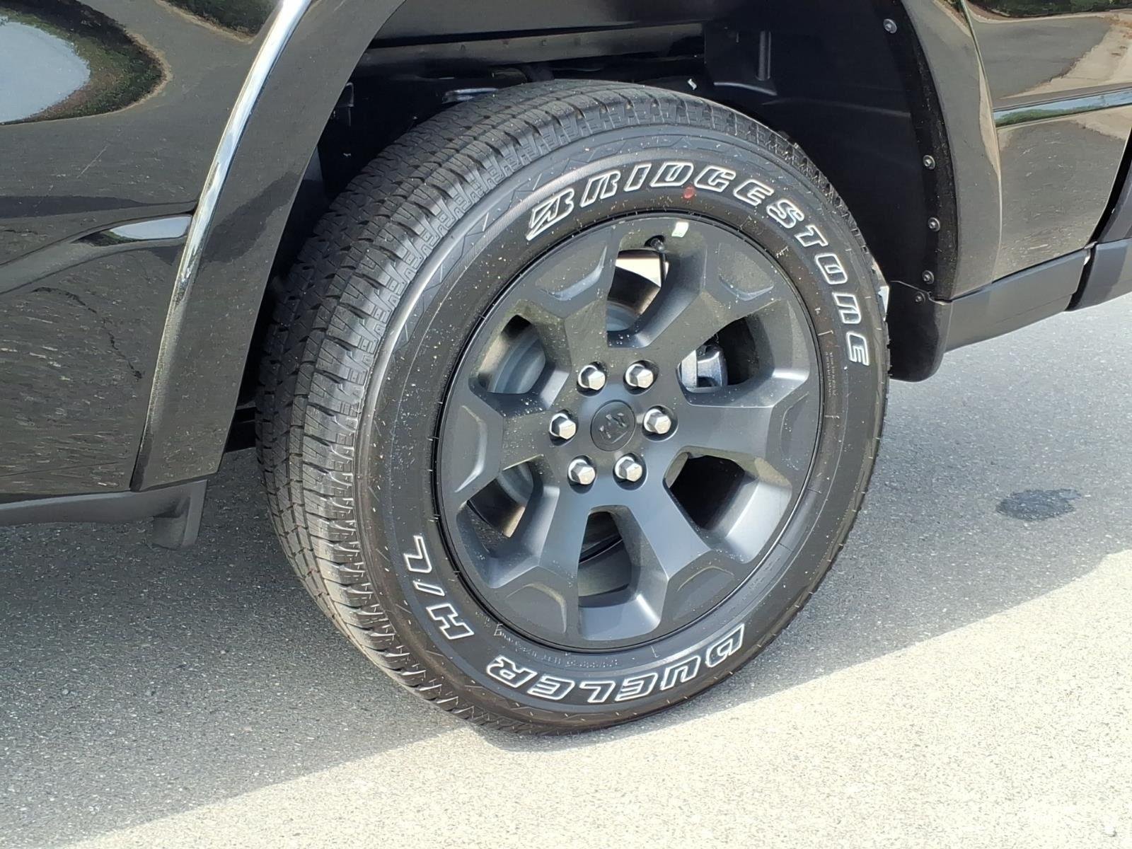New 2026 Diamond Black Crystal Pearl-Coat Exterior Paint RAM Big Horn image 12