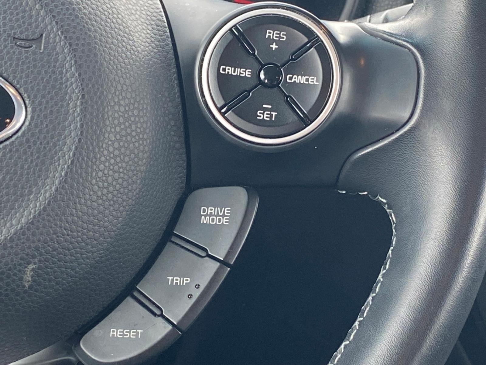 Used 2018 Titanium Gray Kia + image 8