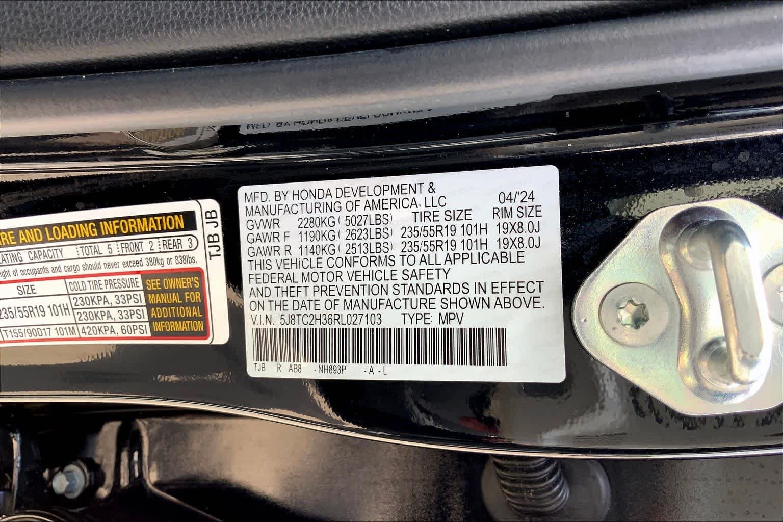 Used 2024 Majestic Black Pearl Acura  image 34