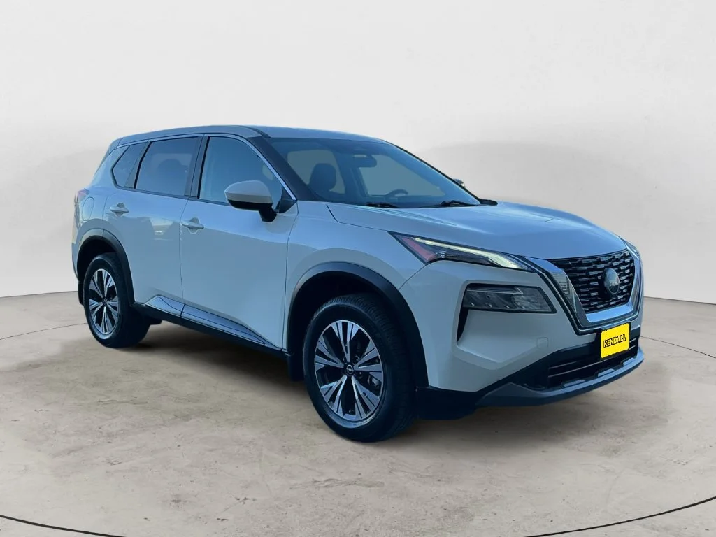 Used 2023 White Nissan SV image 5