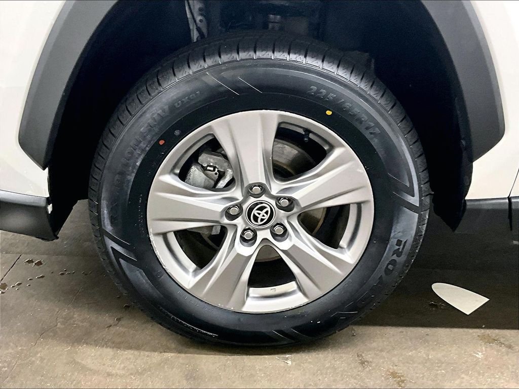 Used 2024 White Toyota XLE image 7